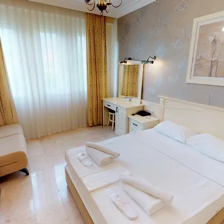 Gold 1 Bedroom Apartment